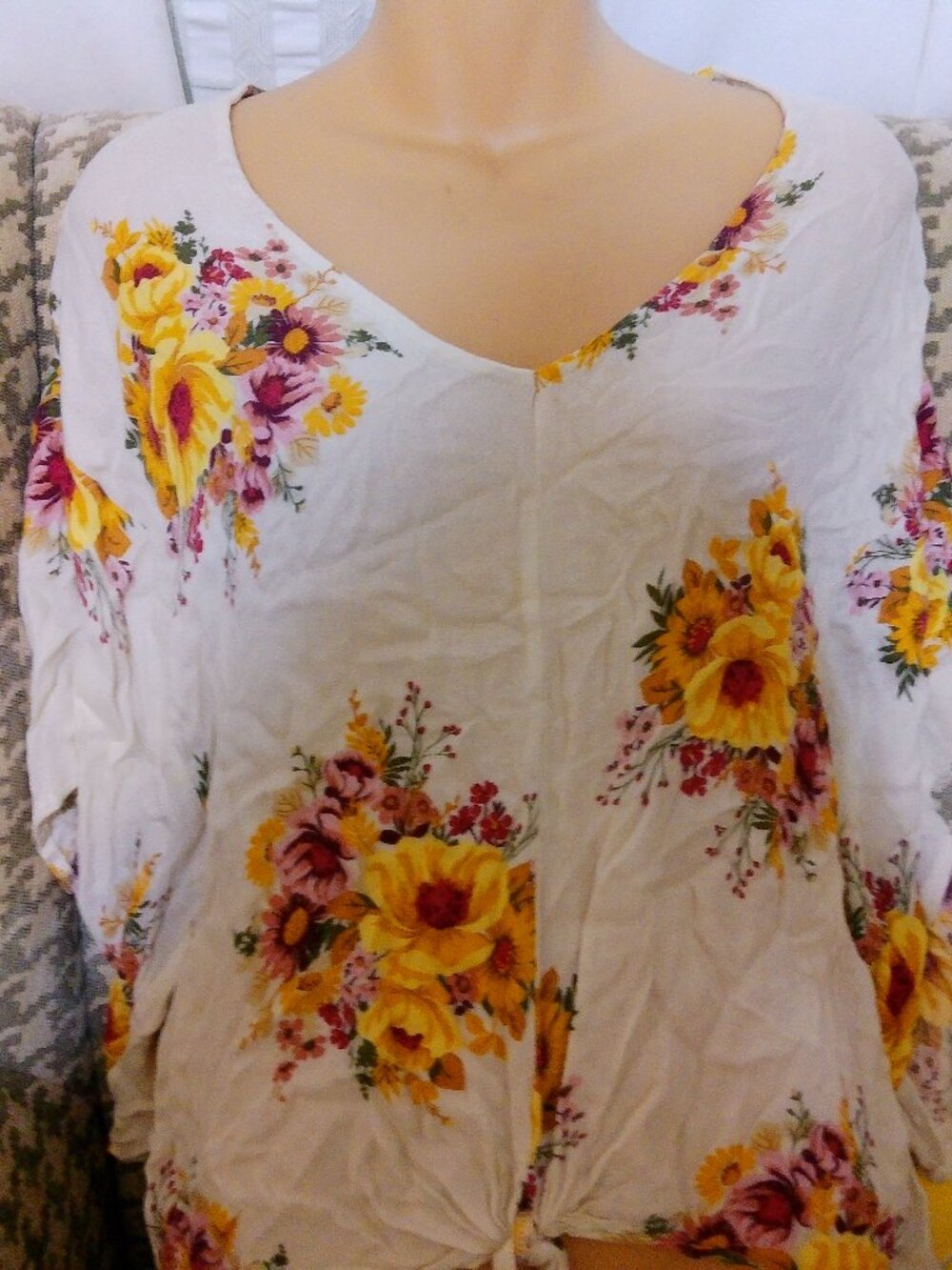 PROMESA TOP GOOD CONDITION SIZE SMALL